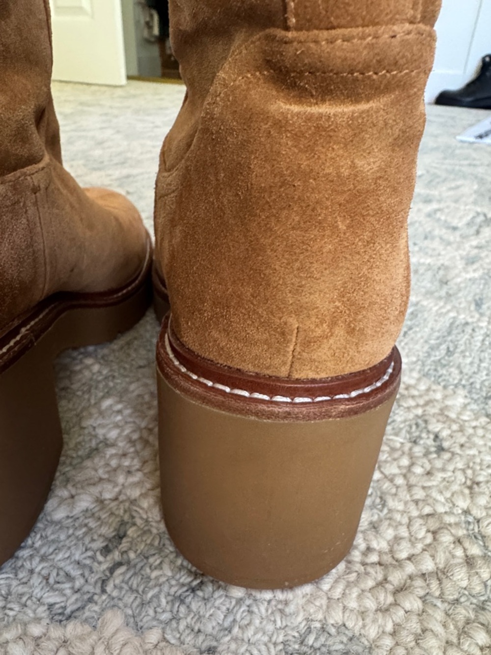 VINCE Redding Suede Shearling Ankle Boots 9.5/10* - Picture 4 of 8